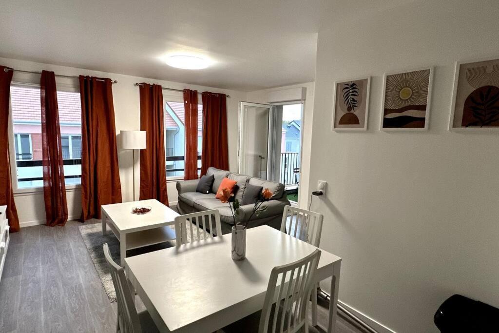 Appartement Cozy - Quartier Residentiel Melun Esterno foto