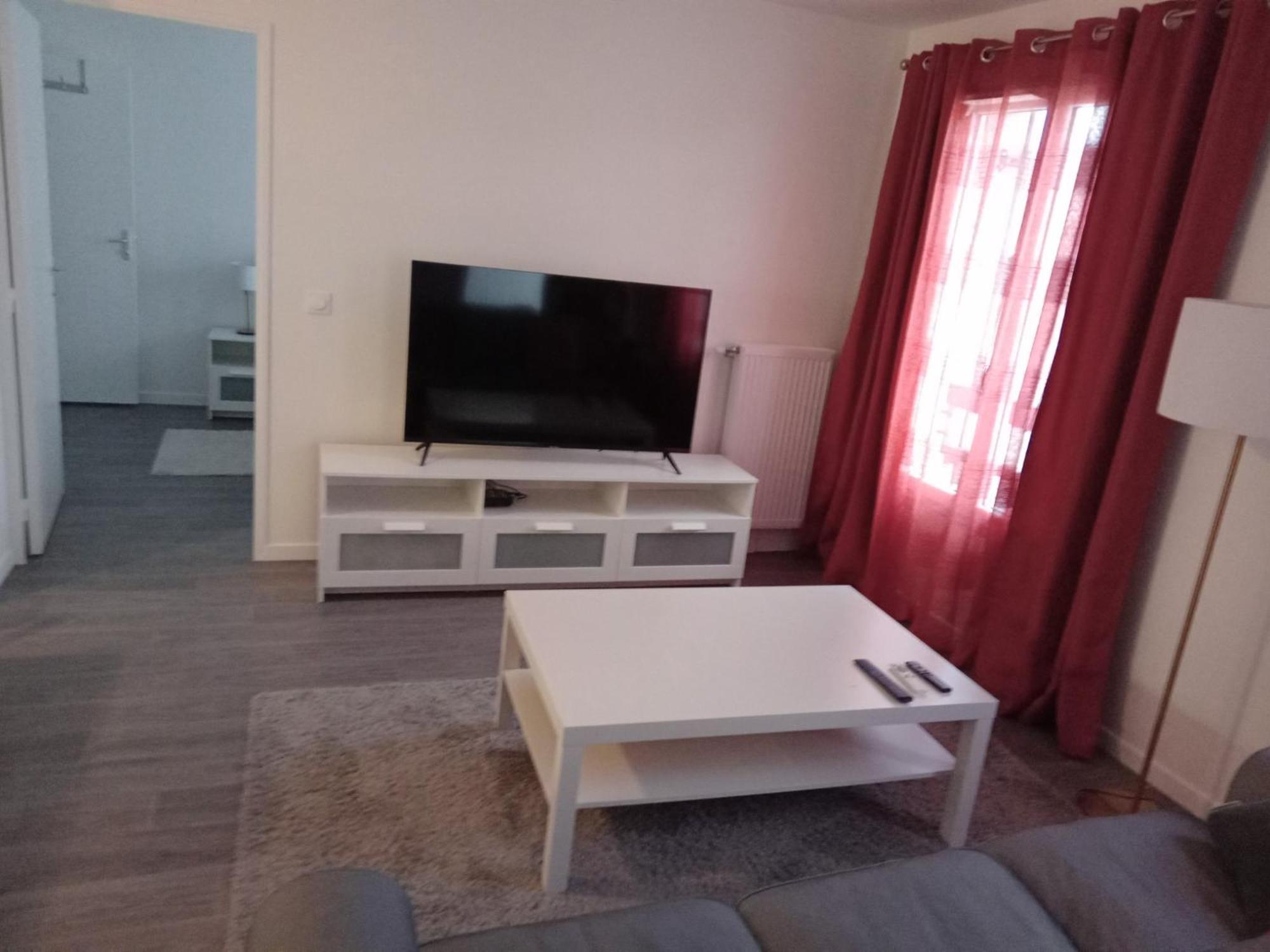 Appartement Cozy - Quartier Residentiel Melun Esterno foto